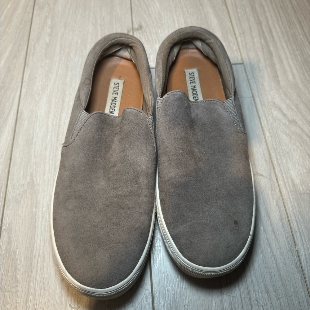 Steve madden leather slip on low top